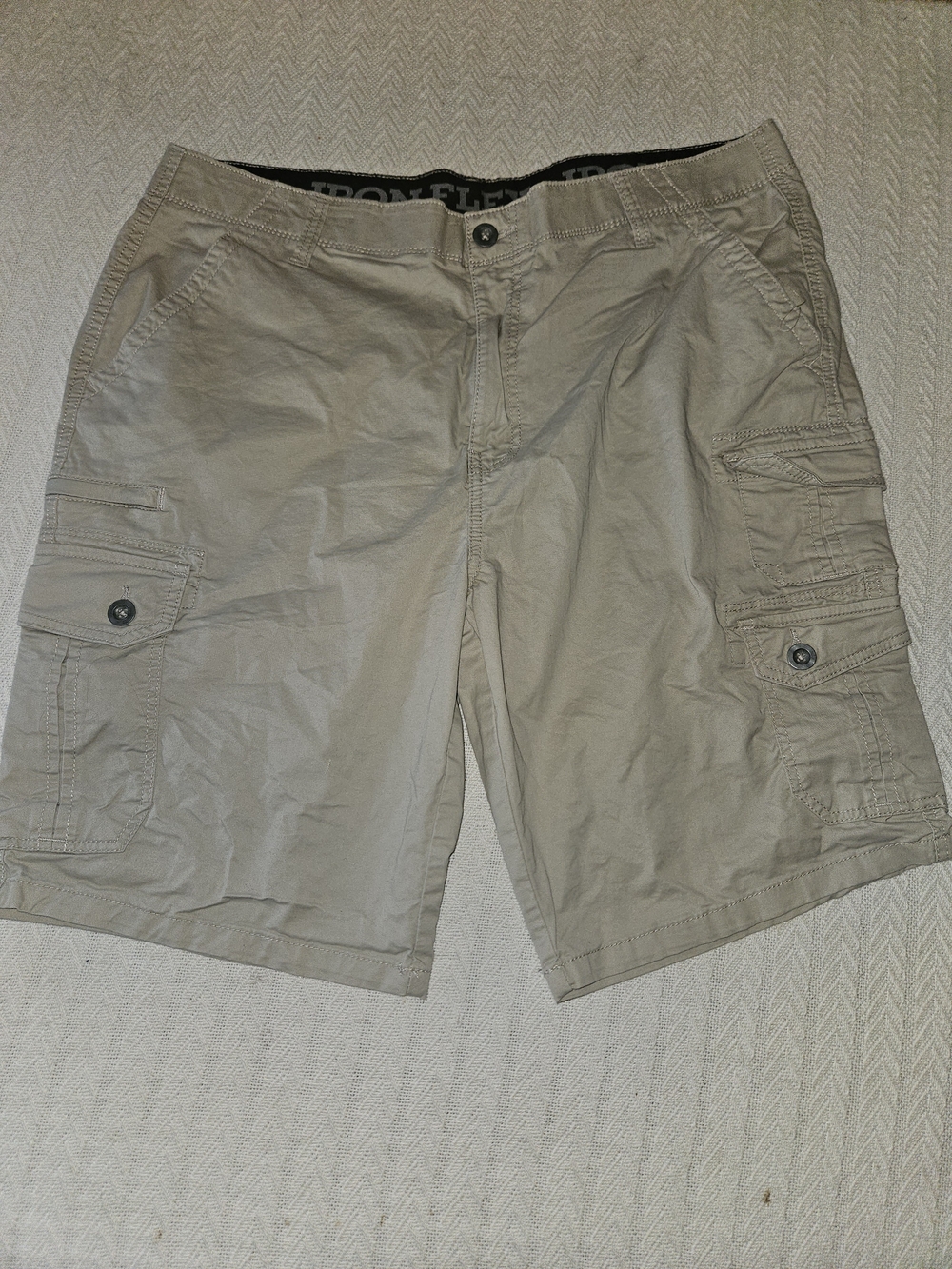 Men's Tan Cargo Shorts with Utility Pockets